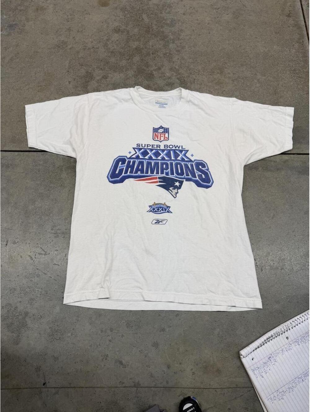 vintage new england patriots super bowl champions white reebok shirt size medium
